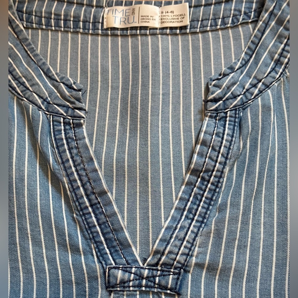 Time and Tru Blue Pinstripe and Lace Blouse Bell Sleeves Size Small - Picture 4 of 9